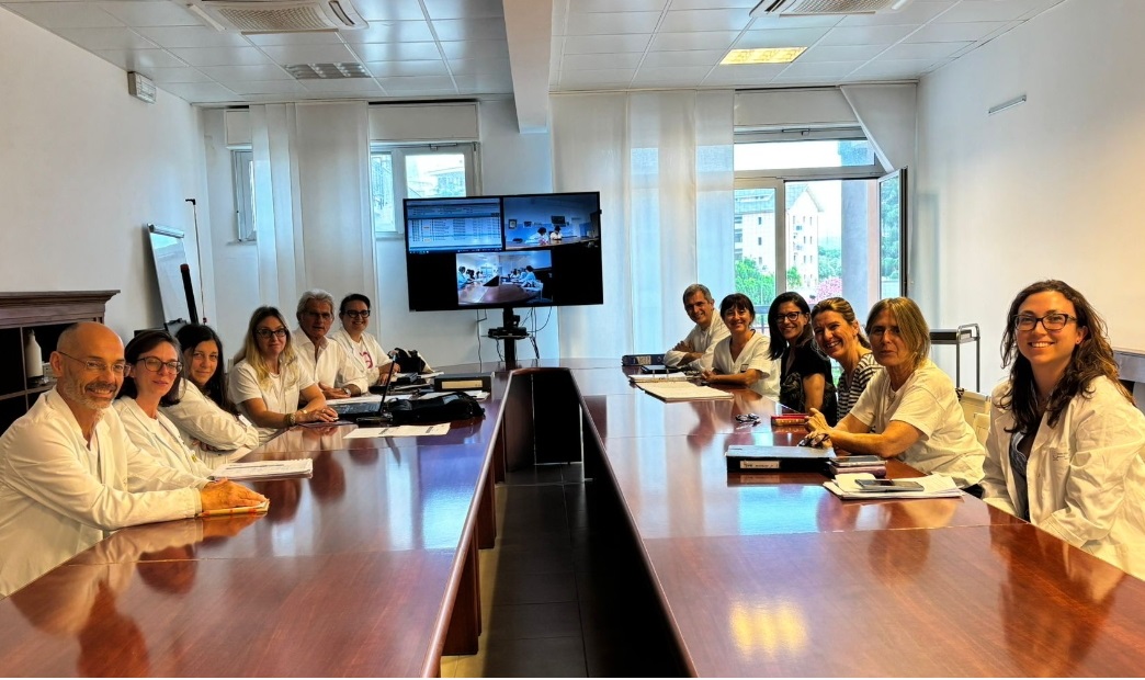 lo staff di S.C. Anatomia Patologica, S.C. Fisica Sanitaria e Breast Unit dell'Area Sociosanitaria Locale 2 di ATS Liguria